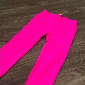 Neon pink legging